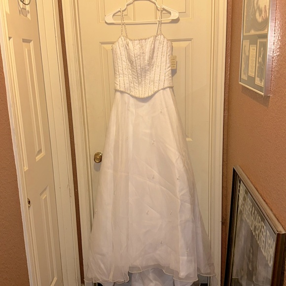 NWT Kathryn LaCroix Wedding Dress - Picture 2 of 16